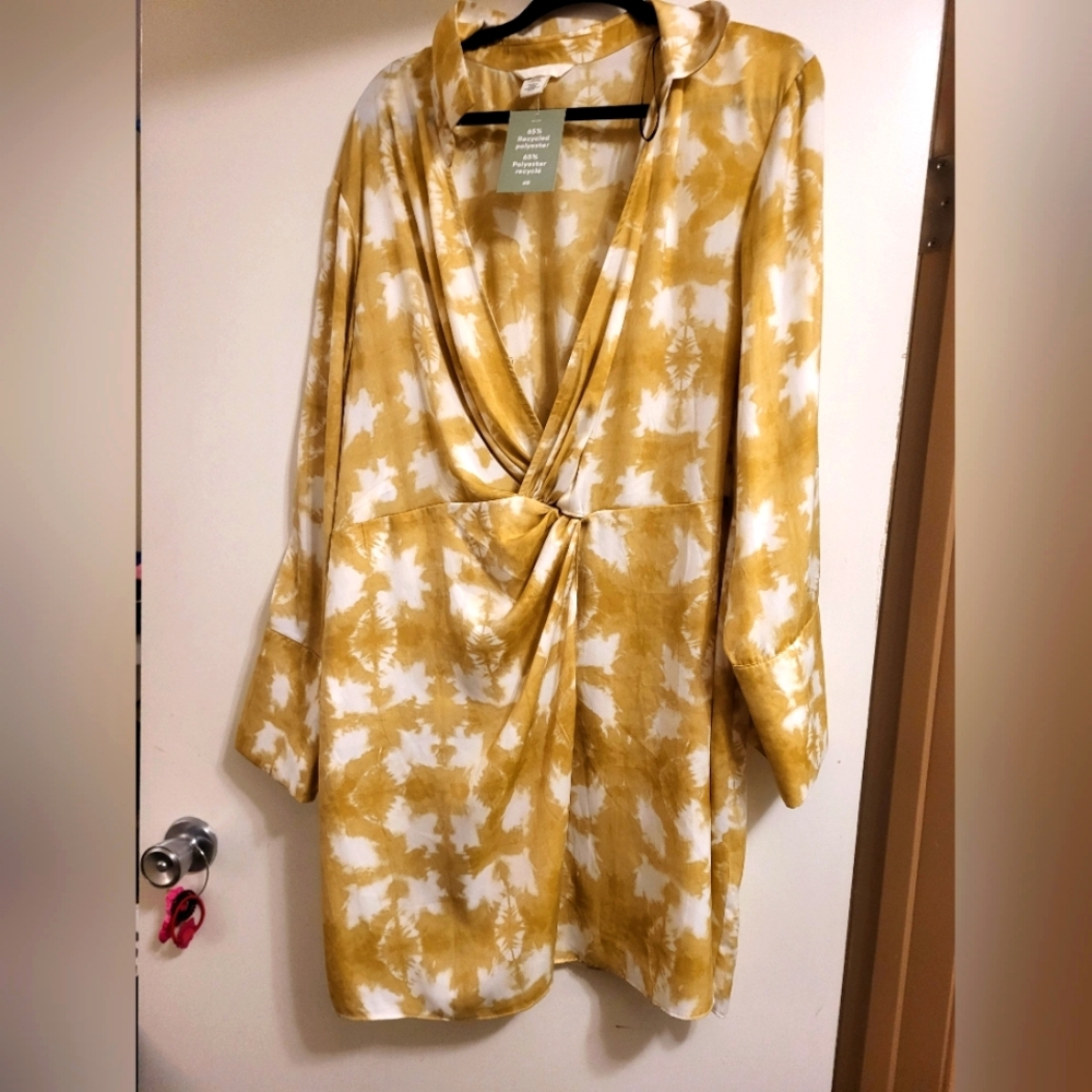 H&M Mustard and White Long Sleeve Twist Front Dress